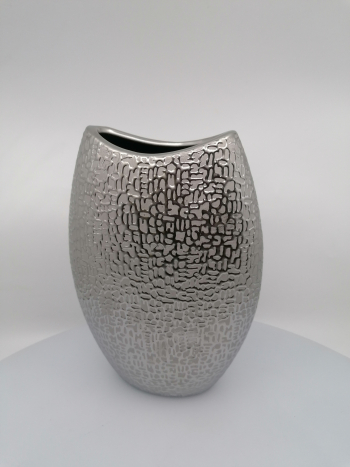 Strieborná váza  s jemným lesklým vzorom 18x9x26cm